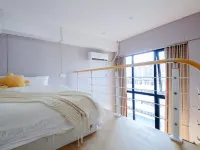 Such as Yuanmo Crystal Hotel Apartment (New International Expo Center Yanggao South Road Store) Hotels near Beicaizhen Central Elementary School