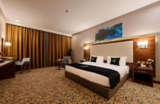Sunday Emerald Hotel