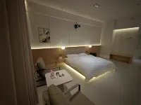 Lezhi Homestay (Zhongbo International Plaza)