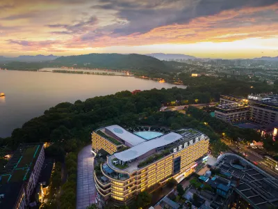 Homeinn Selected Hotel (Hangzhou Xihu Hubin Longxiangqiao Metro Station) Hotel in zona Fengbo Pavilion