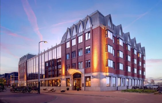 The July - Boat & Co