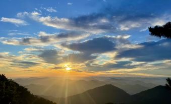 Jiuhuashan Liuru · Yunjian Garden Guesthouse (Roushen Treasure Hall Scenic Area Branch)