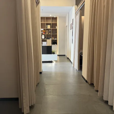 Walling Hotel（Auto Expo Center Jinyu Metro Station Branch)