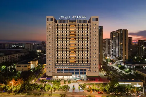 LiangZhi Huipin Hotel (Haikou Xiuying Exhibition Center)