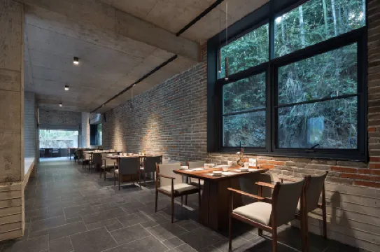 Enjoyable Villa Pingjiang