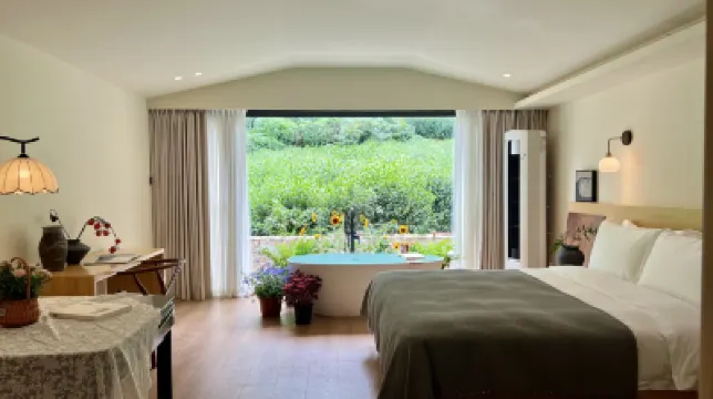 Hangzhou Minghuangju (Xihu Scenic Area) โรงแรมใกล้พักที่Sheshan Residence