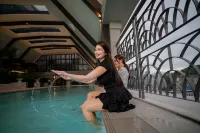 Paxtonz Premium Suites - Pools