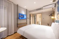 Magnotel Classic Xining high-speed railway station Dashizi Mojia street Hotel