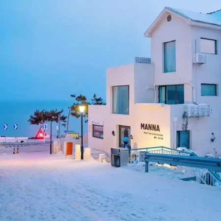 Suyuhai Loft Scenic Apartment (Weihai Railway Station Hanlefang)
