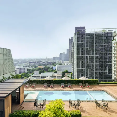 Avani Sukhumvit Bangkok Hotel Отели рядом с достопримечательностью «Станция надземного метро On Nut»