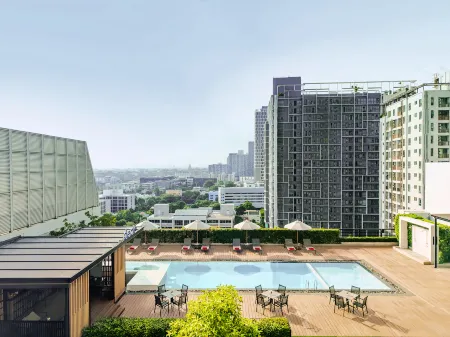 Avani Sukhumvit Bangkok Hotel Отели рядом с достопримечательностью «Wat Thung Setthi»