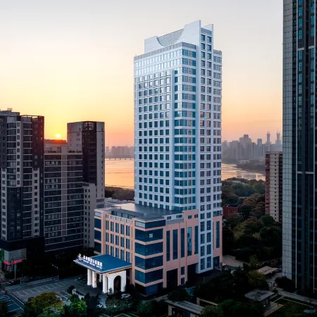 Grand Rezen Hotel