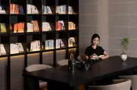 Shantou Railway Station Huangshan Road Atour Hotel - New