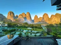 Yangshuo Yulong Zuo'an Hotel (Yulong River Shili Gallery Branch) - Mountain view
