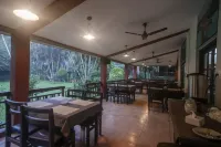 Chitwan Paradise Hotel