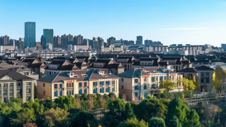 Kunming Jiangye Resort Hotel (Dianchi Grand View Park)