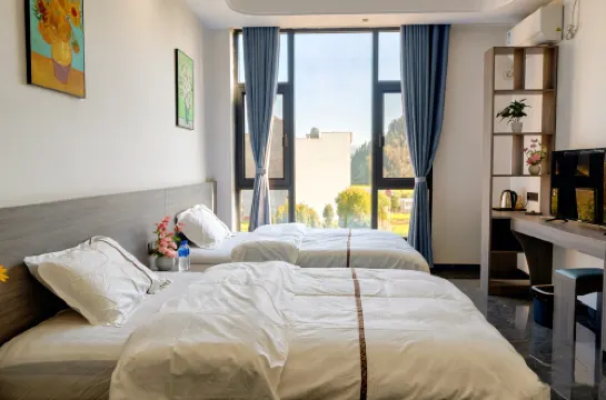 Luoping Jingyu Homestay