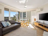 ULTIQA Burleigh Mediterranean Resort 伯利角酒店