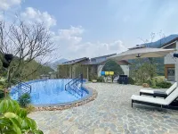 Hezhou Bamboo Hidden Hot Spring Resort Hotels in Hezhou