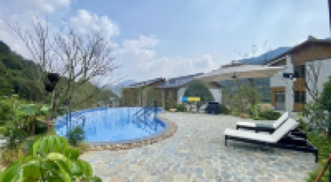 Hezhou Bamboo Hidden Hot Spring Resort