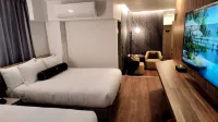 H Motel - Jia Tii - parking