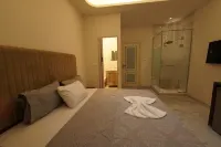 Maravia Hotel