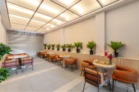 Cloud Light Inn Chengdu Tianfu  International Airport - breakfast
