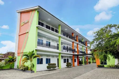 Lima Residence Kedaton
