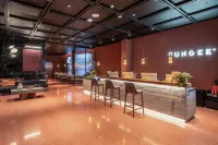 FUNGEE X Hotel (Taoxichuan Ceramic Art Avenue, Jingdezhen) - بار