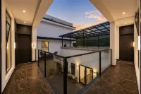 Moor Dream · Space Design Aesthetics Vacation Homestay (Lijiang Ancient Town South Gate) - جاكوزي