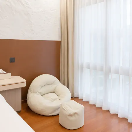 Yuhaizhiyue · Holiday Island Courtyard Vacation Boutique Stay (Qicai Dongtou Village Jiucaiao Beach)