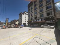 Jindu Boyue Hotel - Mountain view