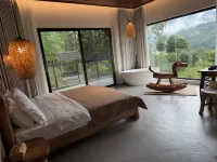 Mangshan Yao · Wangshan Jian Homestay - parking