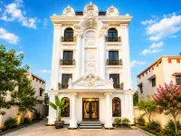 Lake Hotel Soc Son - 2-Star