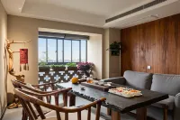 Mehood EZZI Hotel (Gaoxin Wanda Plaza Provincial Stadium Subway Station) - Bars