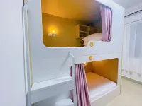 Huiyi Select · Female Only Hostel (Haikou Qilou Old Street) - 2-Star