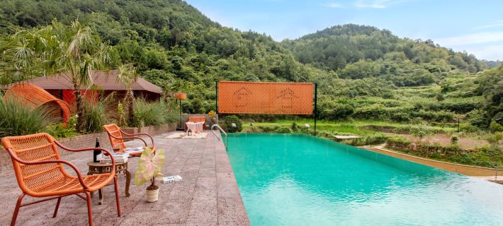Zunyi Granary · Persimmon Tree Side Mountain Estate Vacation Apartment Hotels in Zunyi