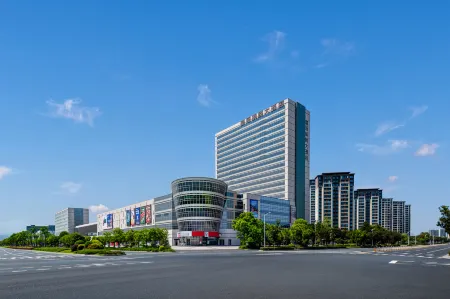 Crown Mingyue Hotel Wenzhou (Longwan Yiyu Square Branch)