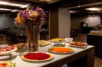 HF Tuela Porto - breakfast