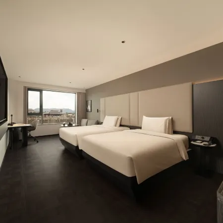 Hengdian Qinwang Palace Atour Hotel