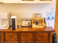 I'm Green | Boutique Seoul Stay in Hidden Seoul Hotels near Yagsuam
