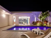 The Pool & Sauna Villa MOTOBU - Park Yeri