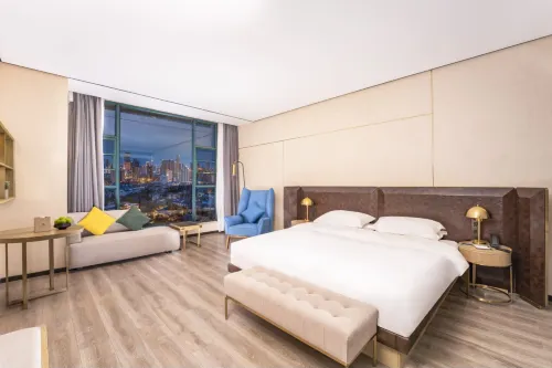 Dongfang Lizhi Hotel (Chengdu Chunxi Road Taikoo Li)