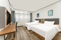 Ginza Jiayi Light House Hotel (Linyi Yingbin Road Rongsheng Shopping Center) Hotels near Zhanhua Dongzao