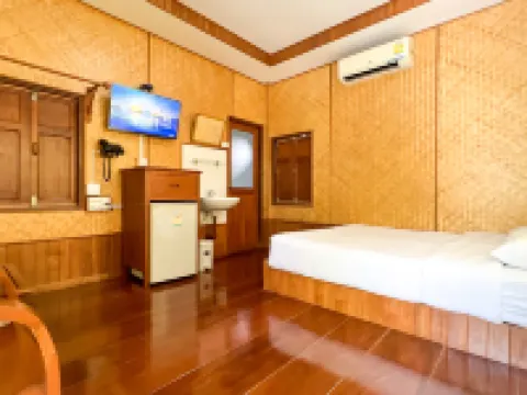 Baan Siriporn Resort Hotel Hotels in Mueang Samut Songkhram
