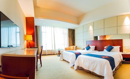Swan Lake Hotel - Housity