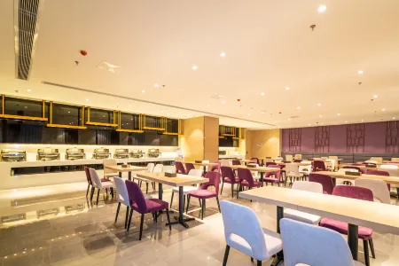 Lavande Hotel (Anshun West High-speed Railway Station) Отели рядом с достопримечательностью «Anshun Ancient City Historical and Cultural Block»