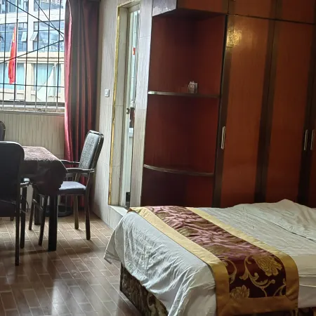 Tongjiang Zhuangyuanlou Business Hotel