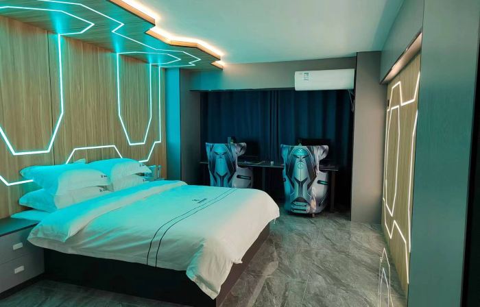 Miho Hoshi esports Hotel