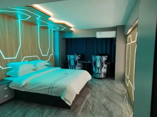 Miho Hoshi esports Hotel
